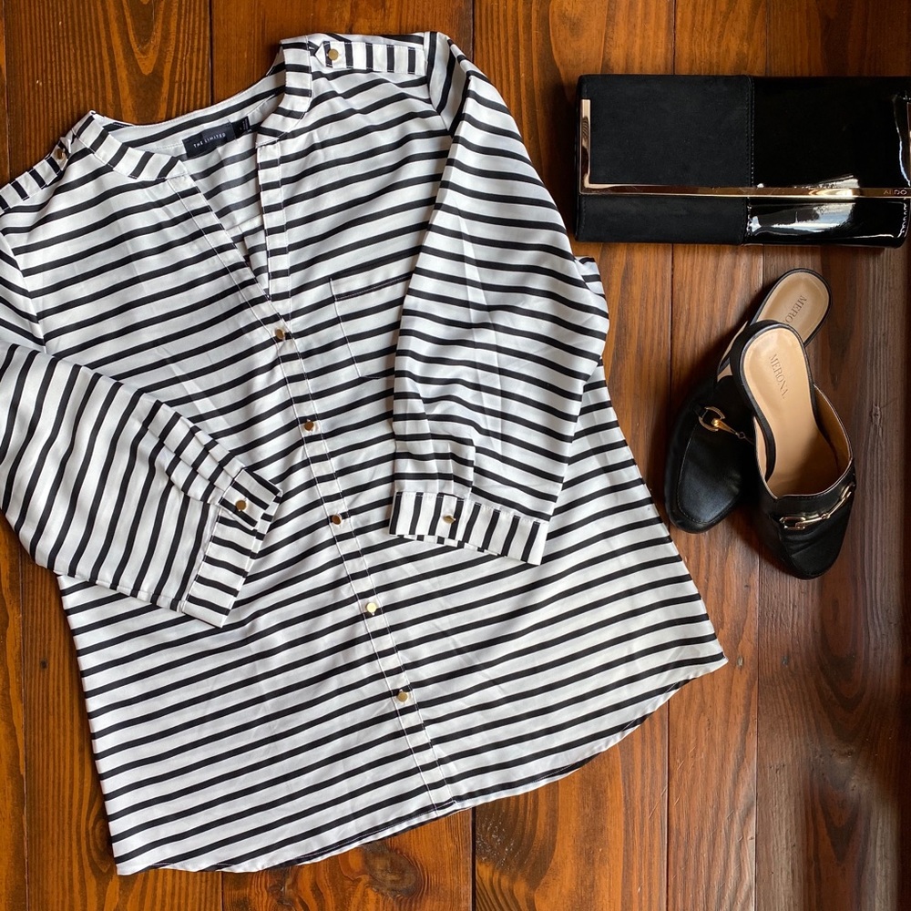 Liz Claiborne Women’s Striped Blouse Button Down